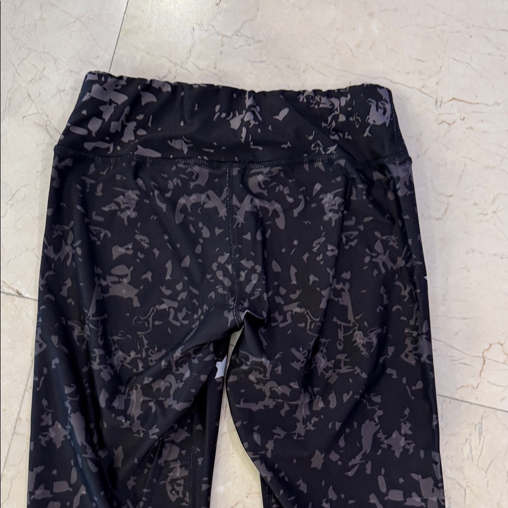 Shape Up Black and White Woman’s Leggings - Picture 9 of 11